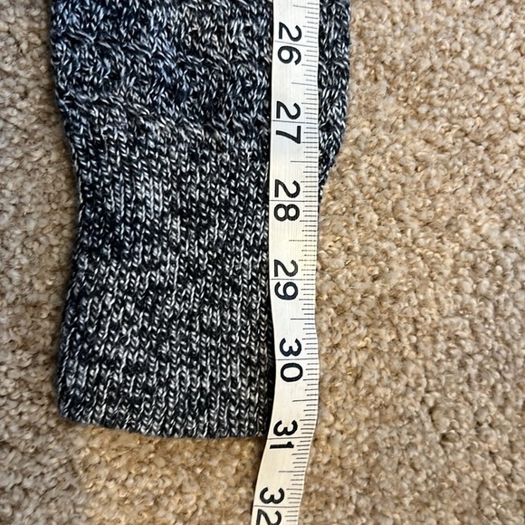 American Eagle sweater - Picture 9 of 9